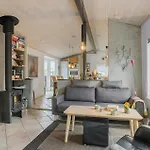 Cozy In With Wifi